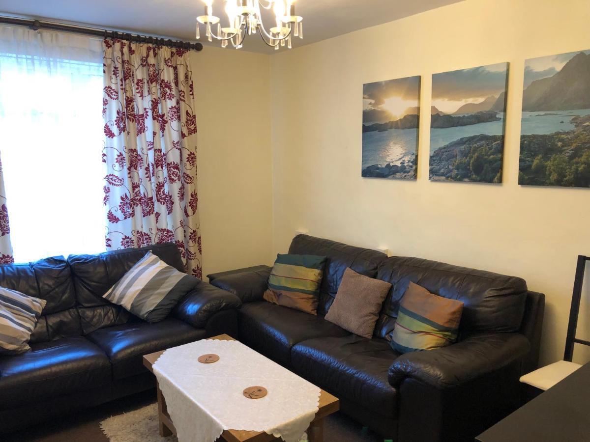 Lovely One-Bed Apartment To Rent In London Bagian luar foto